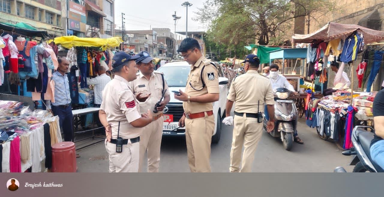 पुलिस अधीक्षक बुरहानपुर आशुतोष बागरी ने थाना क्षेत्रों का किया निरीक्षण, सुरक्षा एवं यातायात व्यवस्था का लिया जायजा