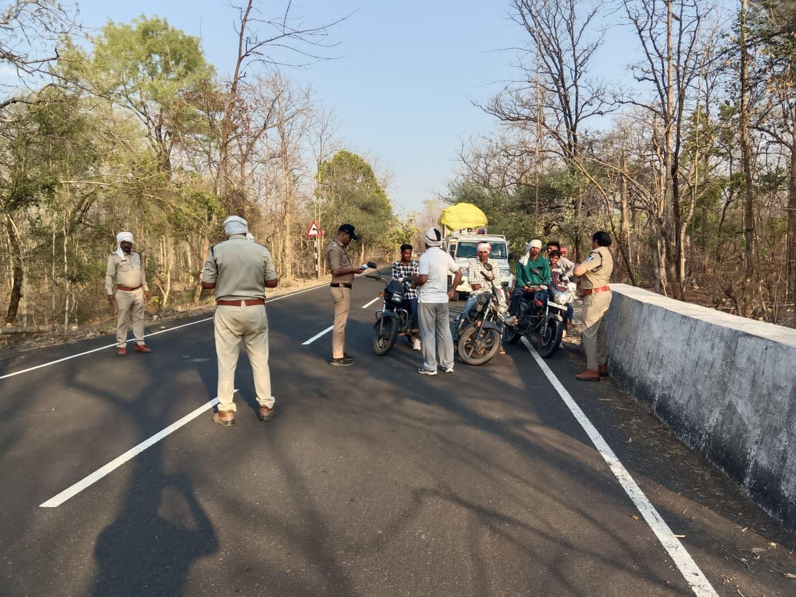 बुरहानपुर पुलिस का विशेष यातायात अभियान – जागरूकता कार्यक्रमों से बढ़ेगी सड़क सुरक्षा