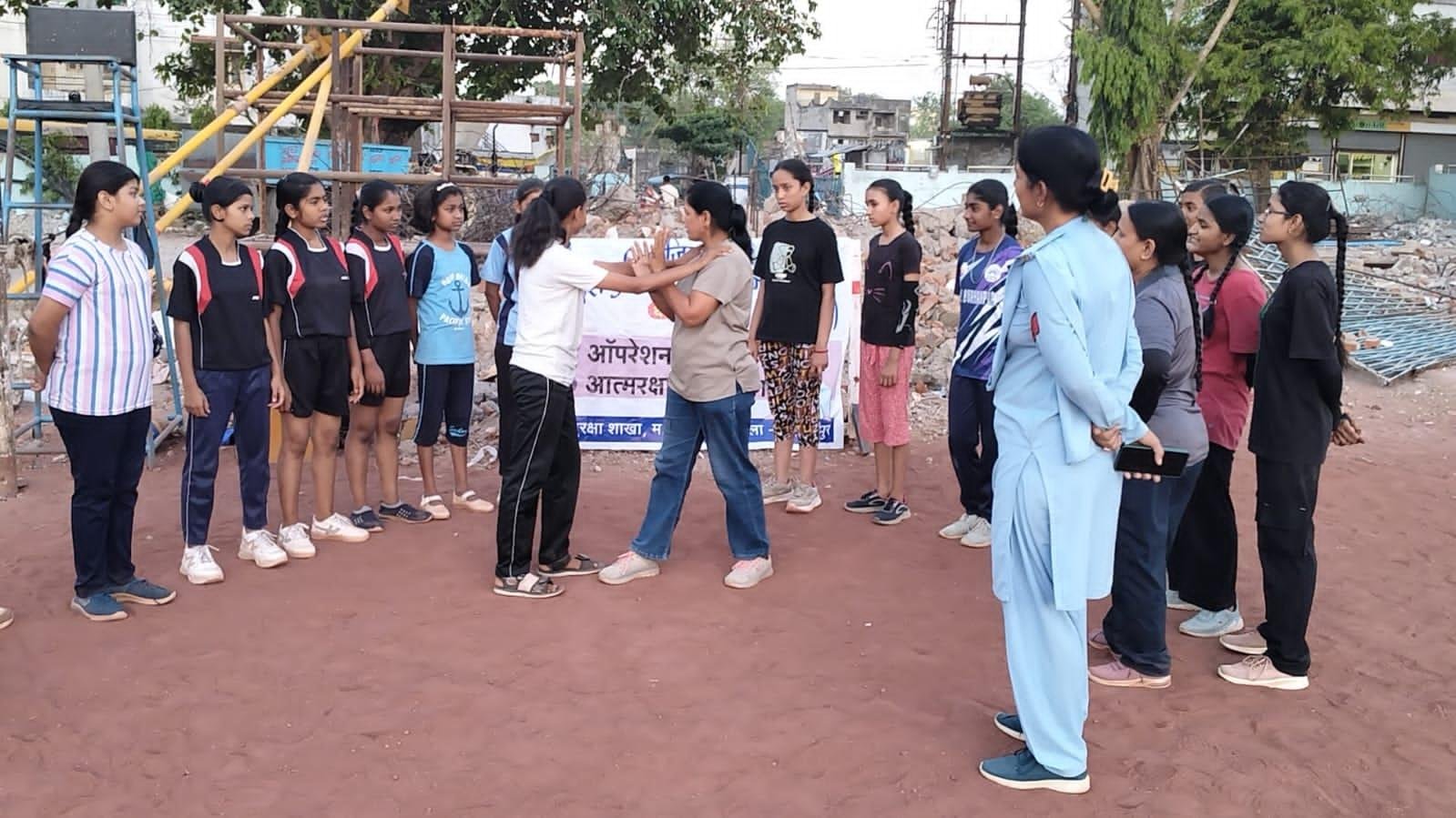 थाना खकनार पुलिस द्वारा 02 अपहृता बालिका को दस्तायब कर आरोपियों को किया गिरफ्तार