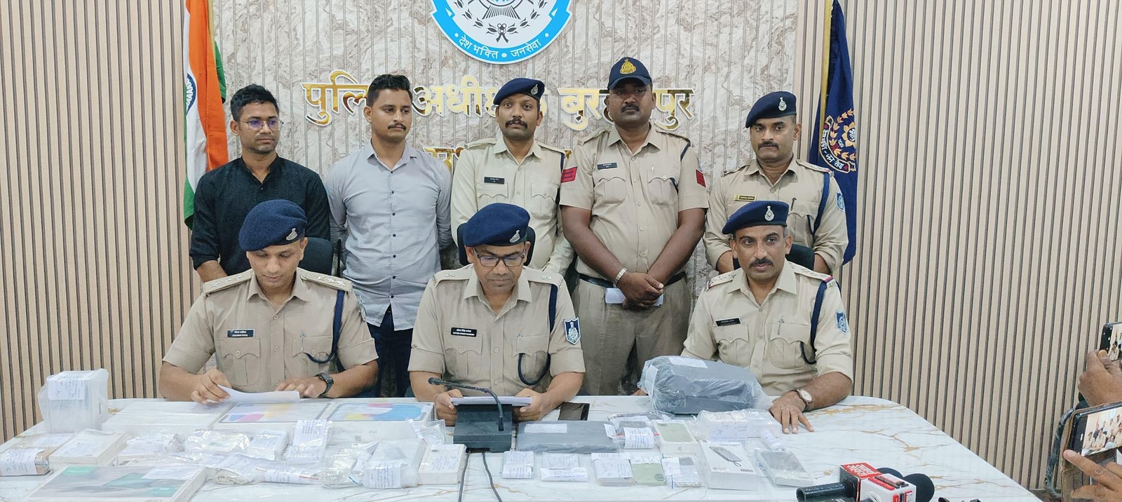 थाना लालबाग पुलिस द्वारा 3,53,443 रुपये कीमती के मोबाइल चोरी करने वाले बदमाश को गिरफ्तार करने मिली बड़ी सफलता