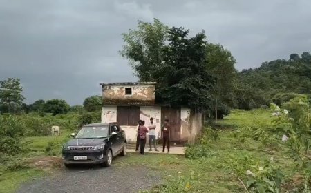 बारिश की वजह से गिरी मकान की।दीवार मलबे में दबी महिला, दर्दनाक मौत..