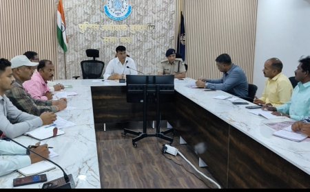 पुलिस अधीक्षक ने ली आसूचना संकलन करने वाले अधिकारियों की मासिक बैठक