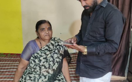 बुजुर्गों के सम्मान में आगे आए पार्षद: घर-घर जाकर की वृद्धावस्था पेंशन की डीएलसी