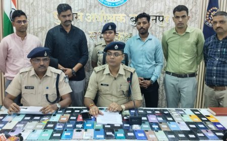 बुरहानपुर पुलिस ने ₹20 लाख के गुम 100 मोबाइल ट्रेस कर मालिकों को लौटाएं वापस