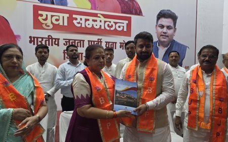 भाजयुमो प्रदेशाध्यक्ष श्याम टेलर का बुरहानपुर आगमन पर शानदार स्वागत युवा तरुनाई के कंधों पर राष्ट्र निर्माण का दायित्व. श्याम टेलर