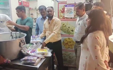 मंडी बाजार में प्रतिबंधित पॉलीथिन पर नगर निगम की बड़ी कार्रवाई