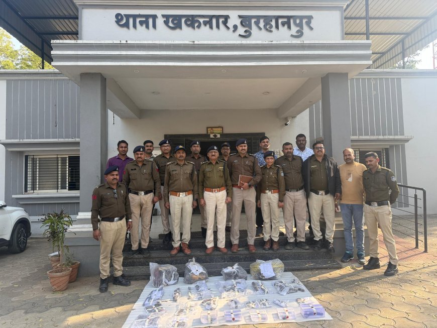 आधी रात को जंगल में पुलिस ने दी दबिश, झोपड़ियों में बन रहे थे अवैध हथियार